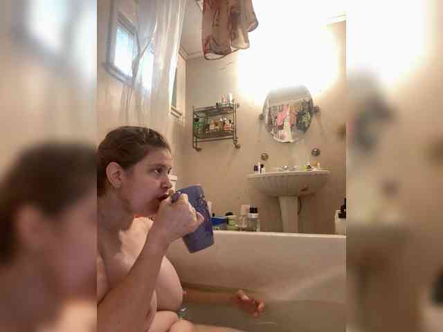 JulietteLatte81 webcam
