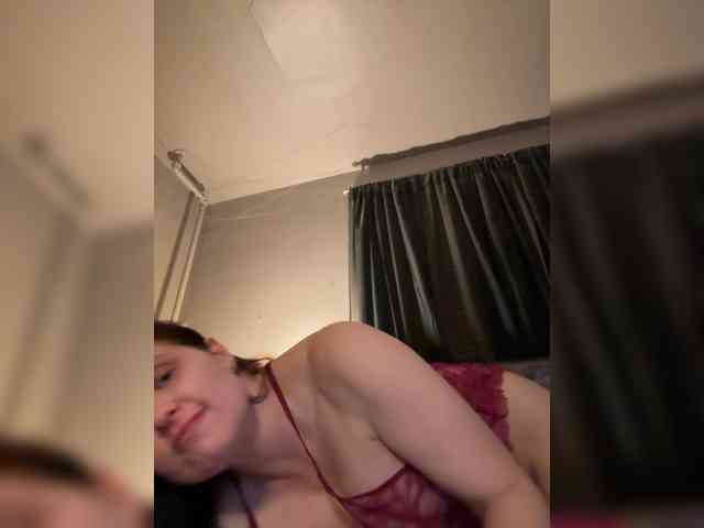 JulietteLatte81 webcam