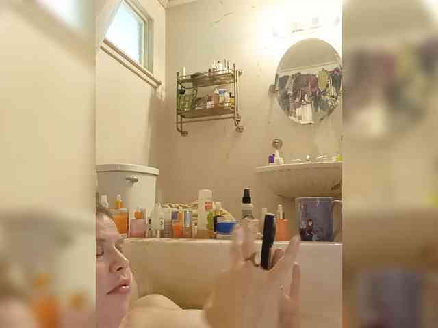 JulietteLatte81 webcam