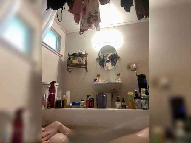 JulietteLatte81 webcam