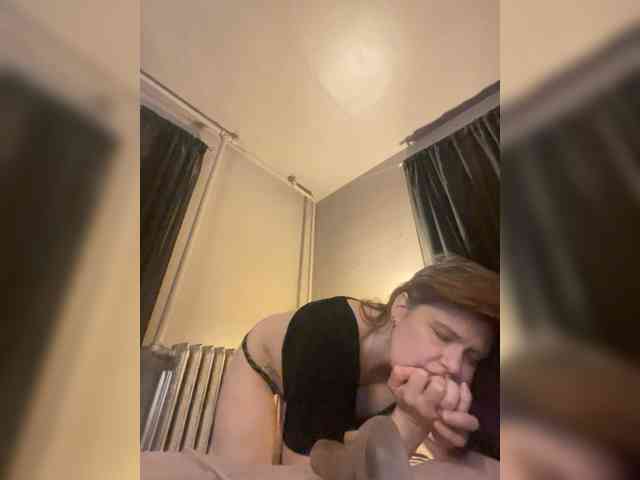 JulietteLatte81 webcam