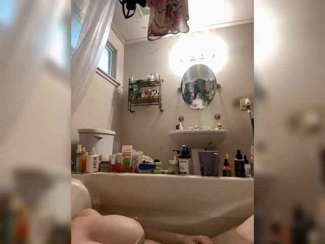 JulietteLatte81 webcam