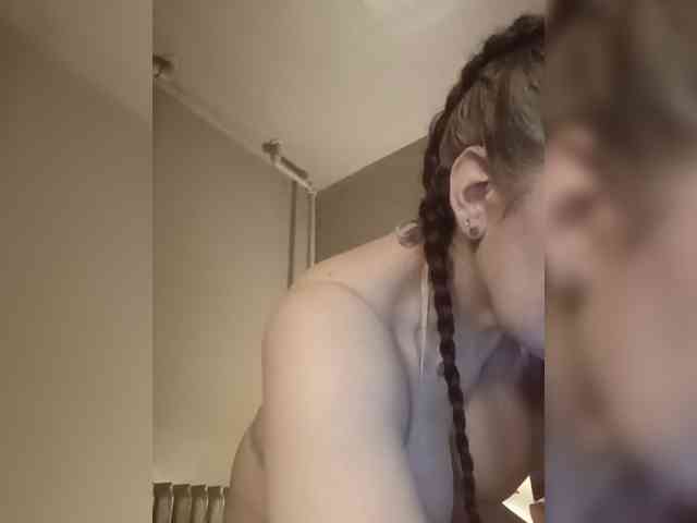 JulietteLatte81 webcam