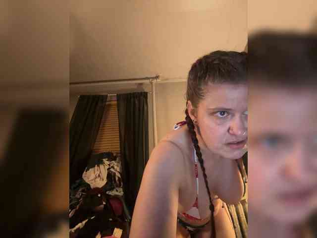 JulietteLatte81 webcam