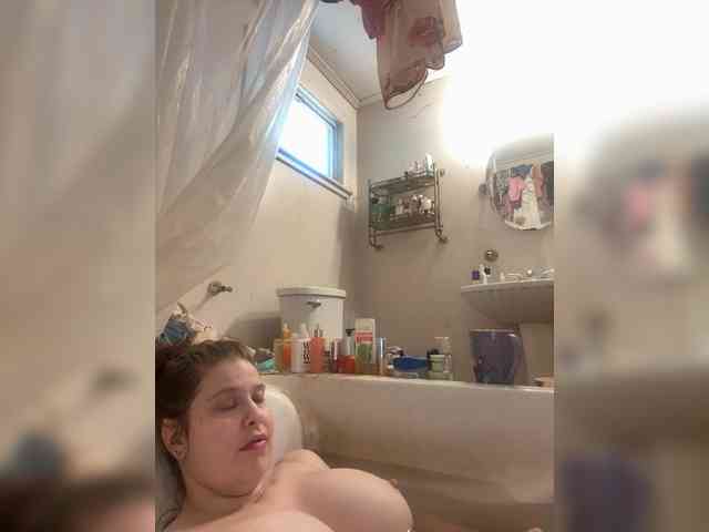 JulietteLatte81 webcam