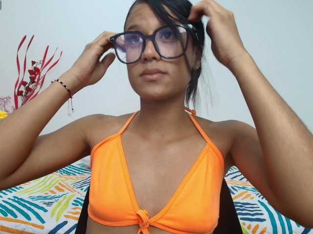 miamadeleine's BongaCams show and profile