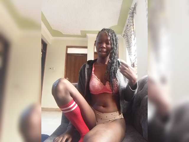 Juicybaby live cam on BongaCams