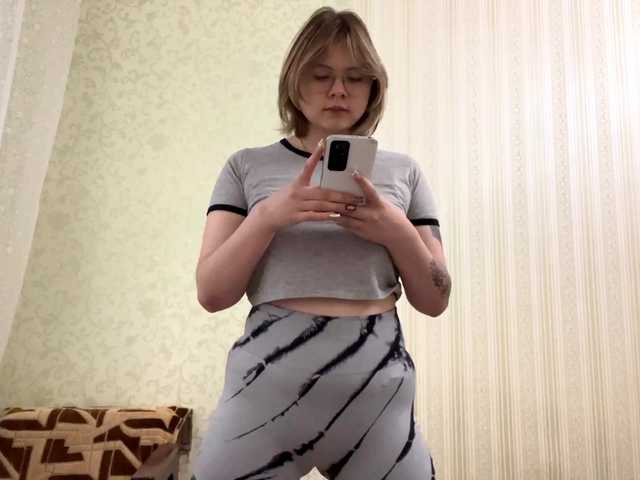 peachpuff live webcam show