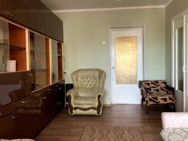  peachpuff chat room