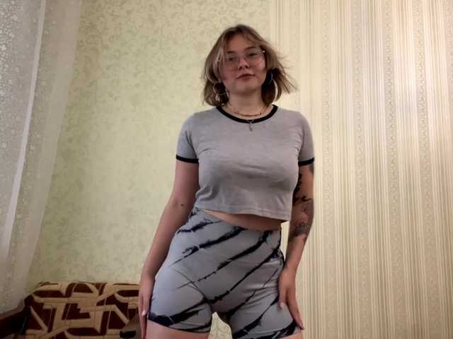 peachpuff live cam on BongaCams
