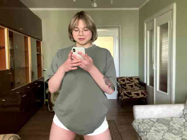 peachpuff webcam