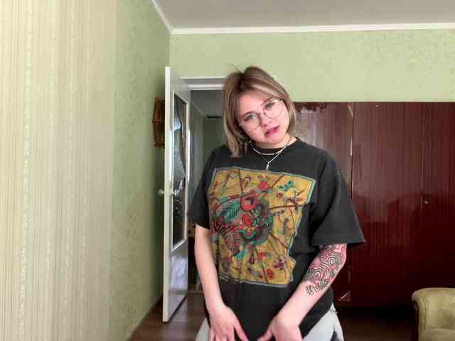 peachpuff webcam