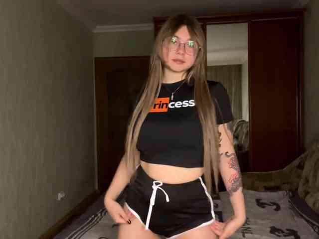 peachpuff live female cam on bongacams