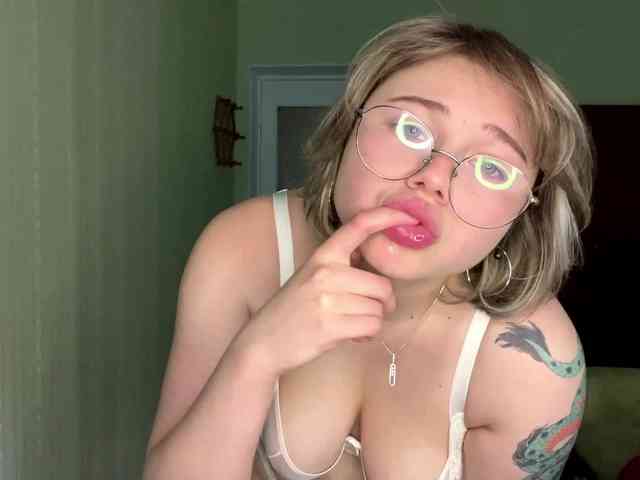 peachpuff webcam