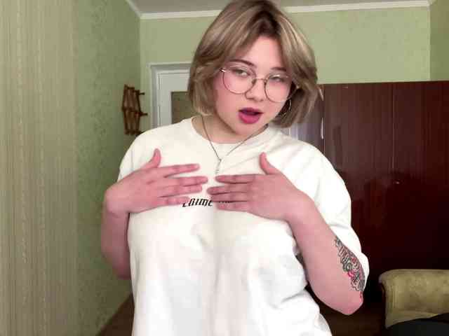 Модель: peachpuff