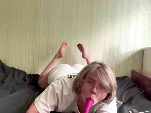 peachpuff webcam