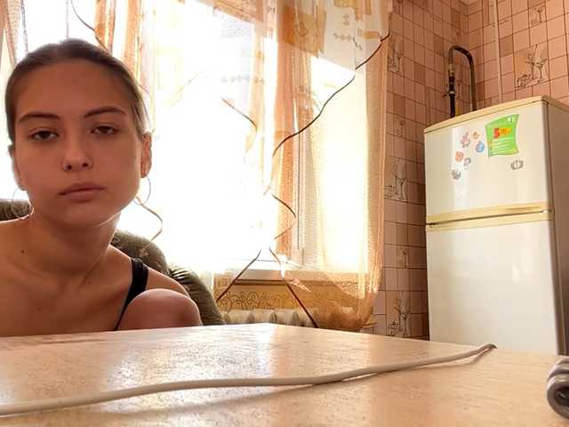  RonnaWillow chat room