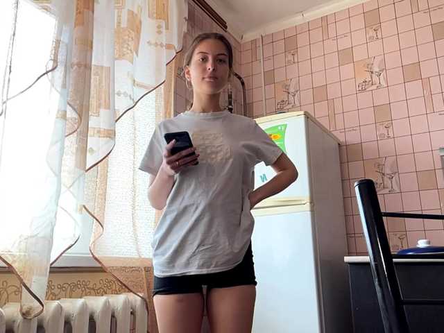  RonnaWillow chat room