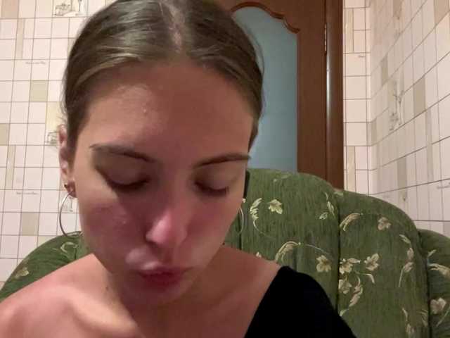 RonnaWillow live cam on BongaCams