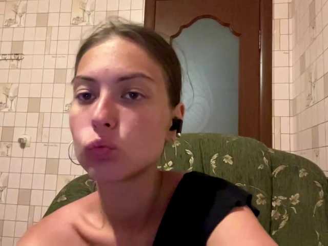 RonnaWillow live cam on BongaCams