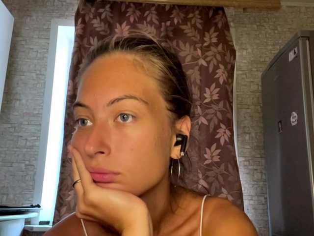 RonnaWillow live cam on BongaCams