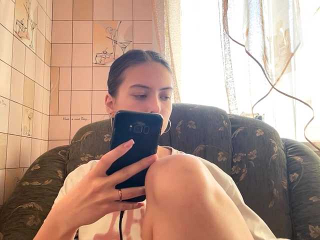 RonnaWillow webcam