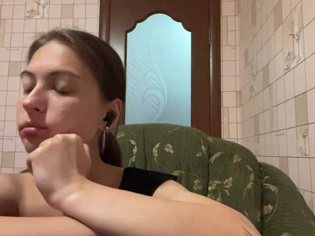 RonnaWillow live cam