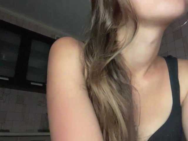 RonnaWillow live cam on BongaCams