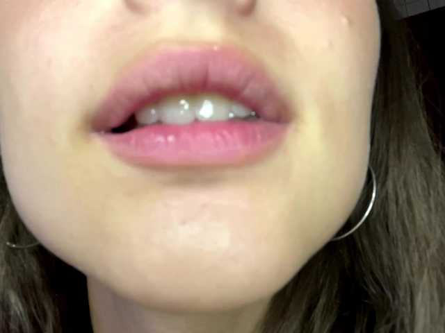RonnaWillow live cam on BongaCams