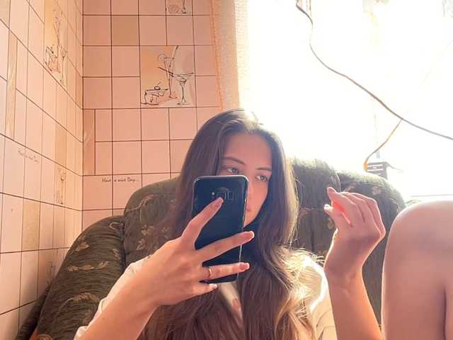  RonnaWillow chat room