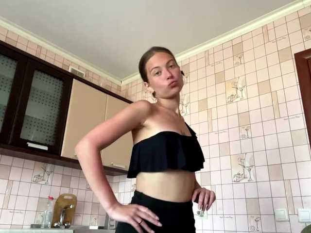 RonnaWillow live cam