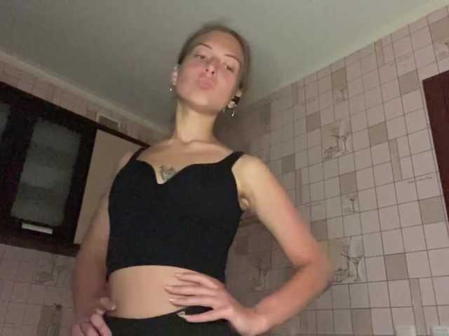 RonnaWillow live cam on BongaCams
