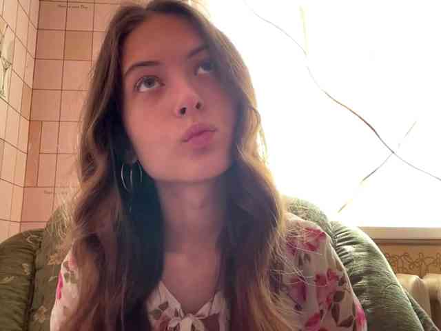 RonnaWillow webcam