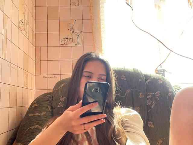 RonnaWillow webcam