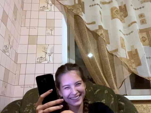 RonnaWillow webcam