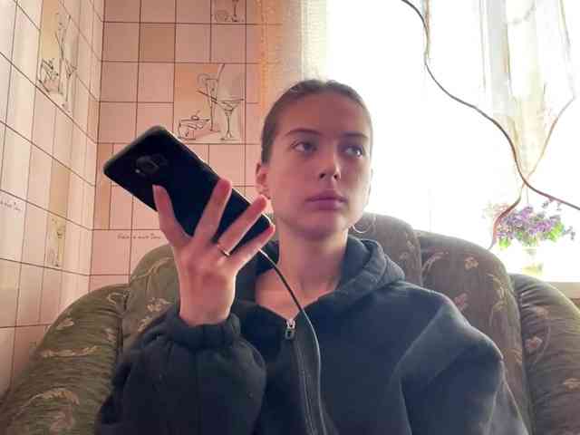 RonnaWillow webcam