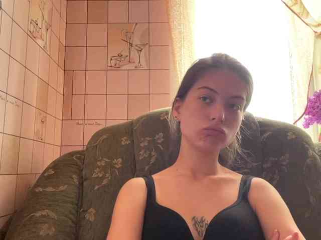 RonnaWillow webcam
