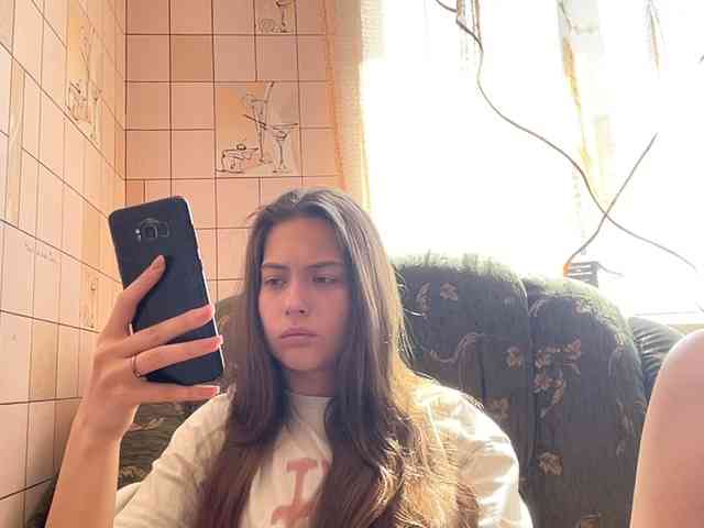 RonnaWillow webcam
