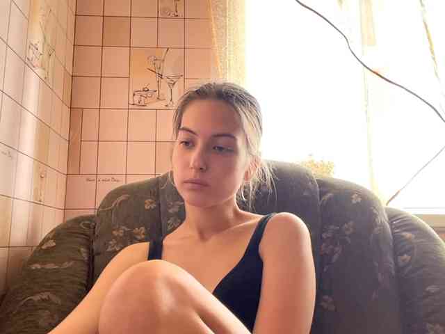 RonnaWillow webcam