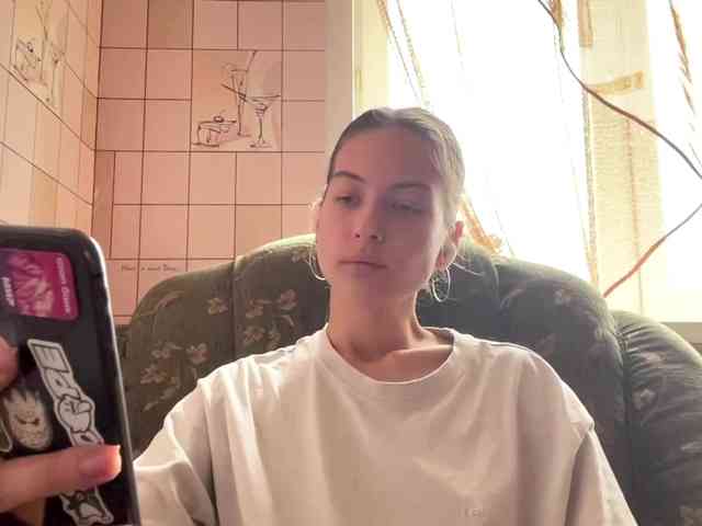 RonnaWillow webcam