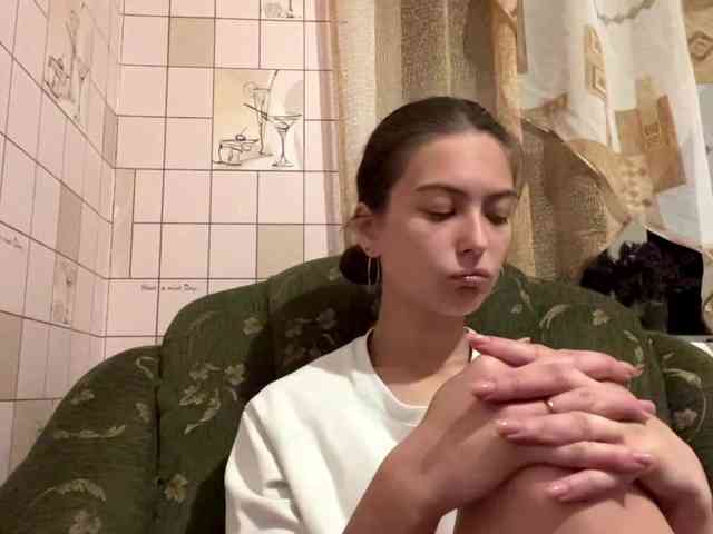 RonnaWillow webcam