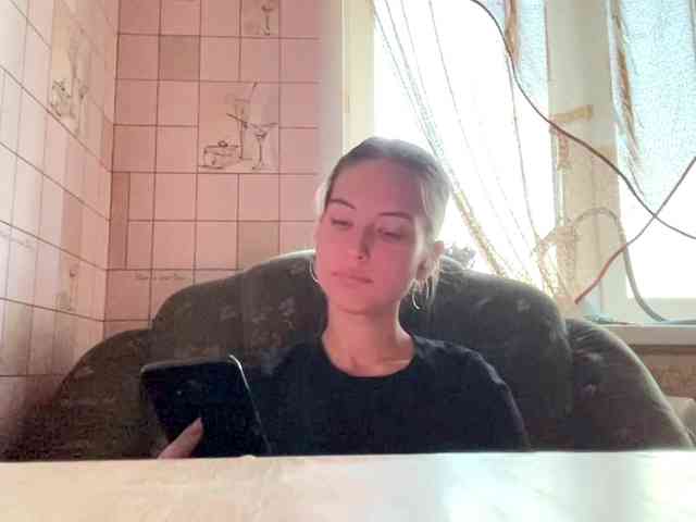 RonnaWillow webcam