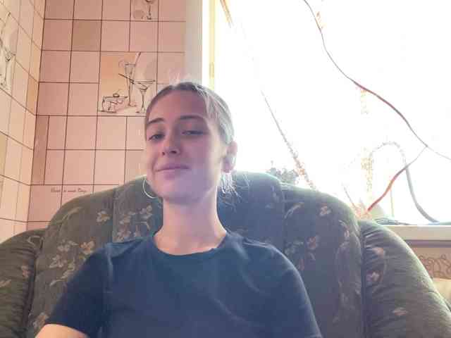 RonnaWillow webcam