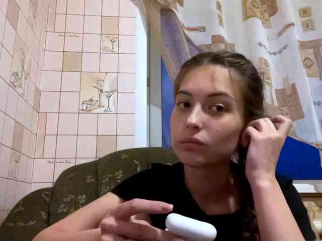 RonnaWillow webcam