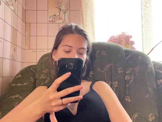 RonnaWillow webcam