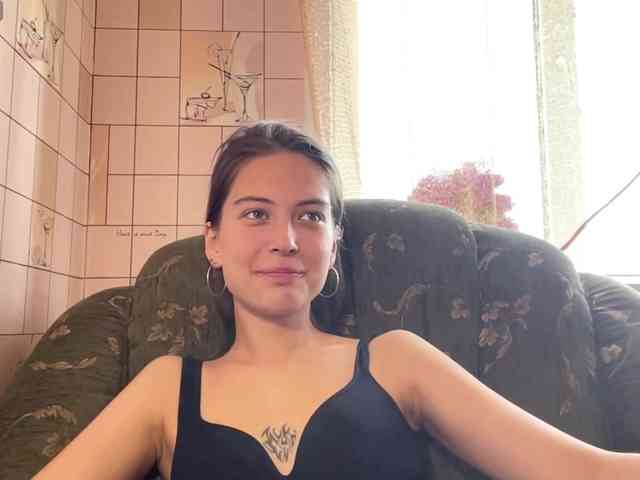 RonnaWillow webcam