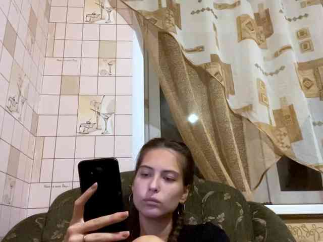 RonnaWillow webcam