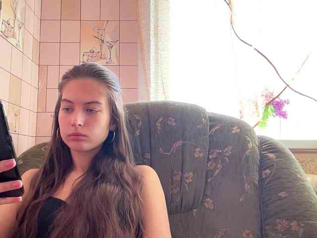RonnaWillow webcam