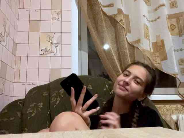 RonnaWillow webcam