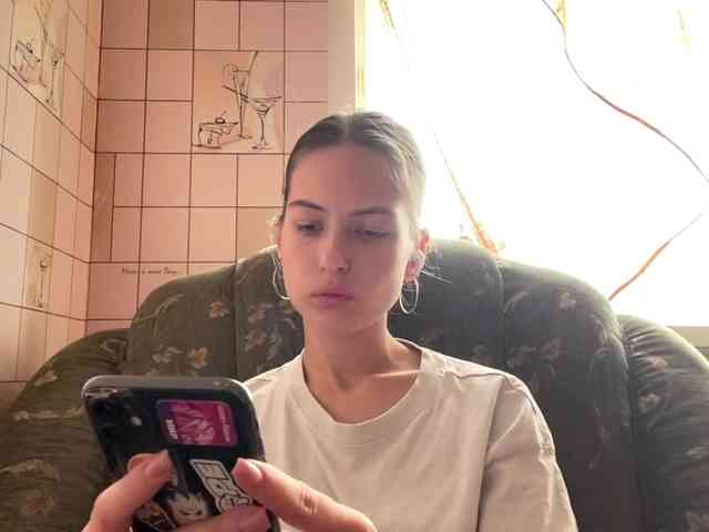 RonnaWillow webcam